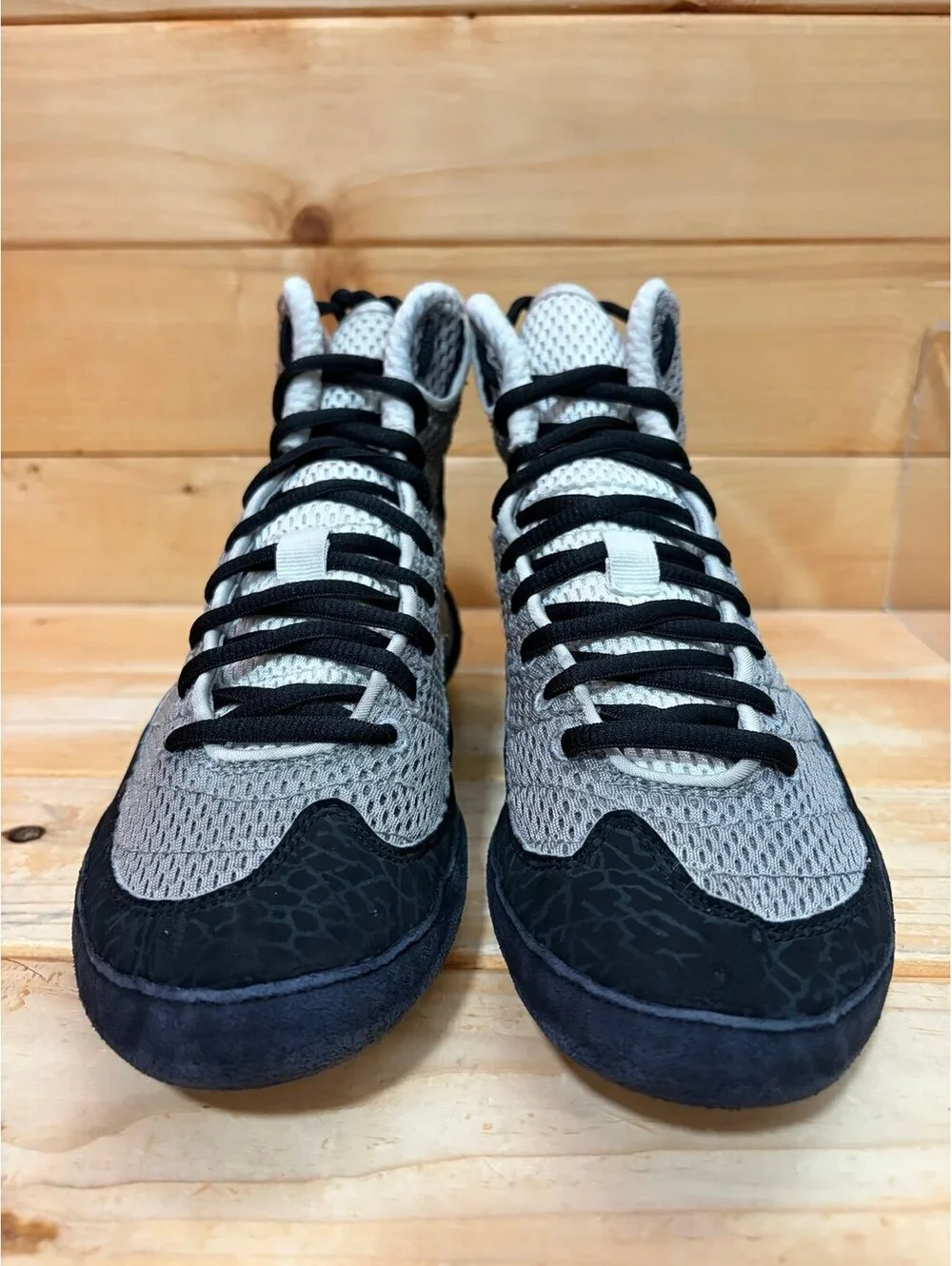 Grey Nike Inflict 3 wrestling shoes 325256-001 Men’s size 6 / Womens size 7.5